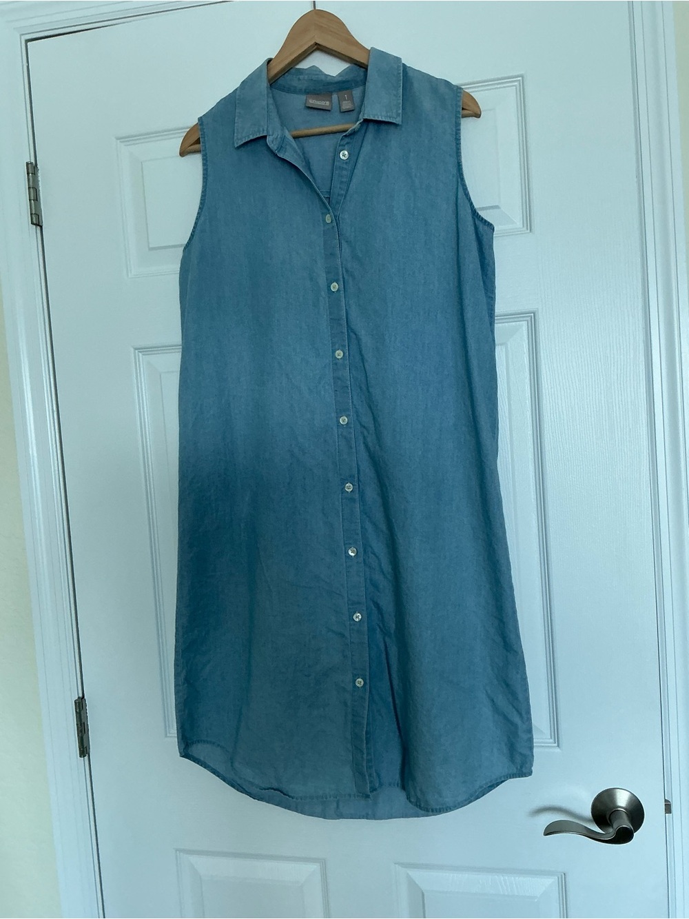Chico's Light Blue Sleeveless Chambray Shirt Dress